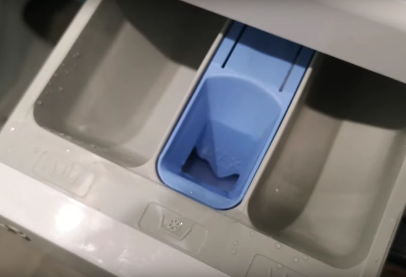  Hotpoint-Ariston   
